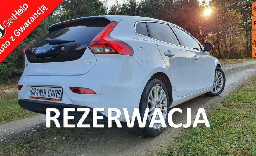Volvo V40 1.6d D2 114KM # Momentum # Navi # Digital # Skóra # BIAŁY zdjęcie 