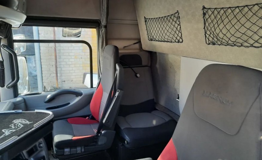Renault MAGNUM 520 DXi zdjęcie 8
