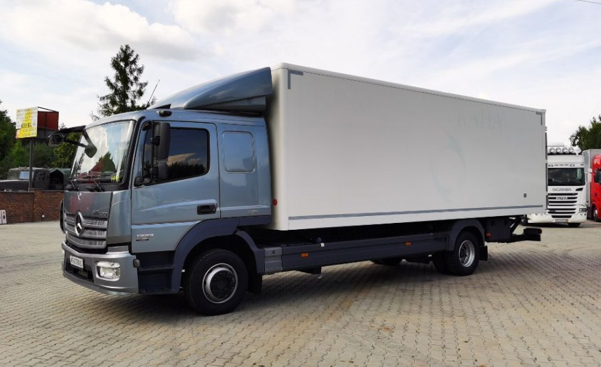 Mercedes Atego 1223 izoterma Kontener winda nowy model 2014 sprowadzony z Niemiec zdjęcie 