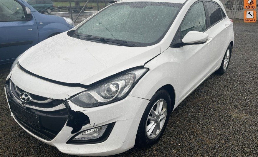 Hyundai i30 klimatronic, uszkodzony, jeżdżący zdjęcie 