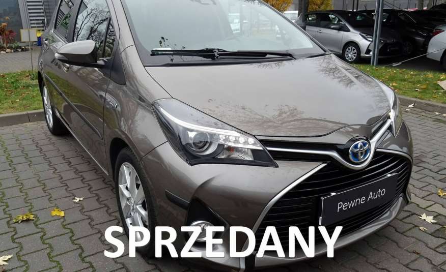 Toyota Yaris 1.5 HSD 100KM PREMIUM CITY STYLE SAFETY LED, salon Polska, gwarancja zdjęcie 