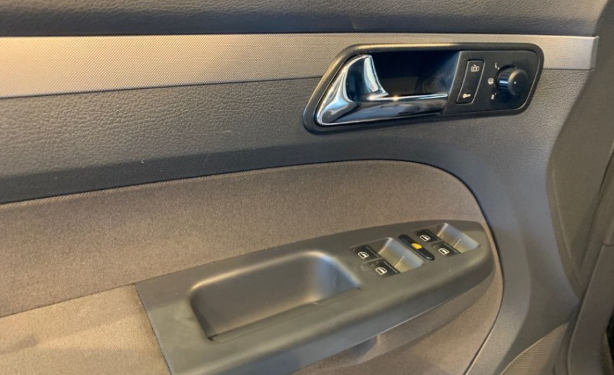 Volkswagen touran zdjęcie 23