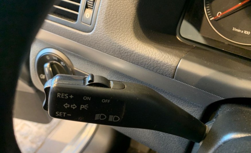 Volkswagen touran zdjęcie 24