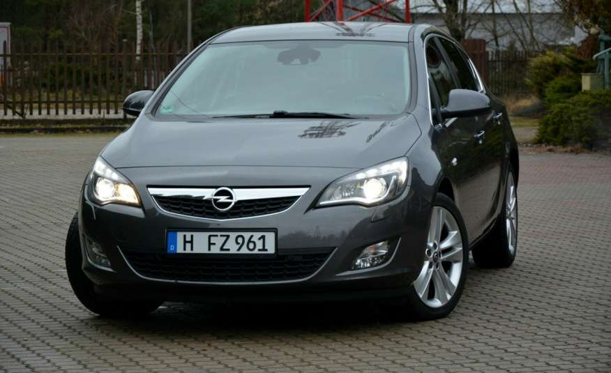Opel Astra 1.4T(140KM) 95tys.km Xenon Led Navi Grzana Kierownica Asyst.Pasa Alu18 zdjęcie 