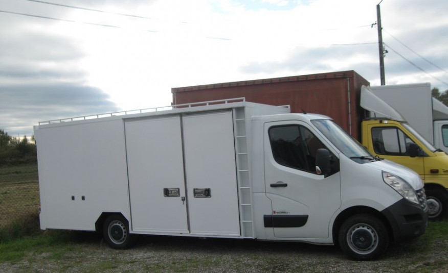 Nissan TRADE 3,0-MOTOR. 3,50-M. SKRZYNIA zdjęcie 32