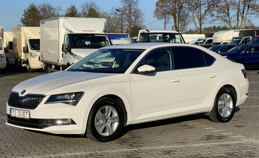 Skoda superb zdjęcie 