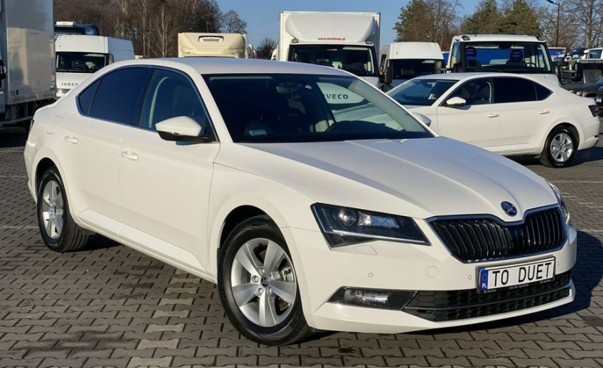 Skoda superb zdjęcie 
