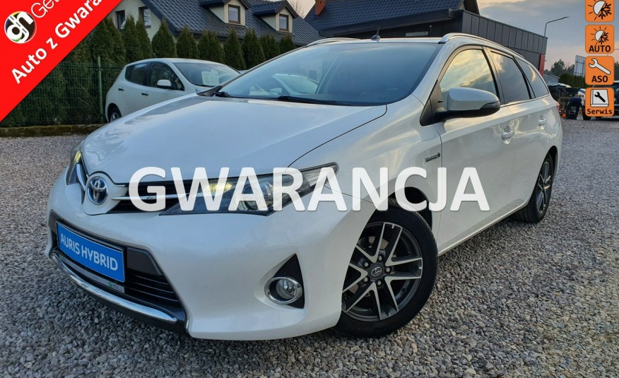 Toyota Auris 1.8 HSD 136KM Hybryda Bezwypadkowy zdjęcie 