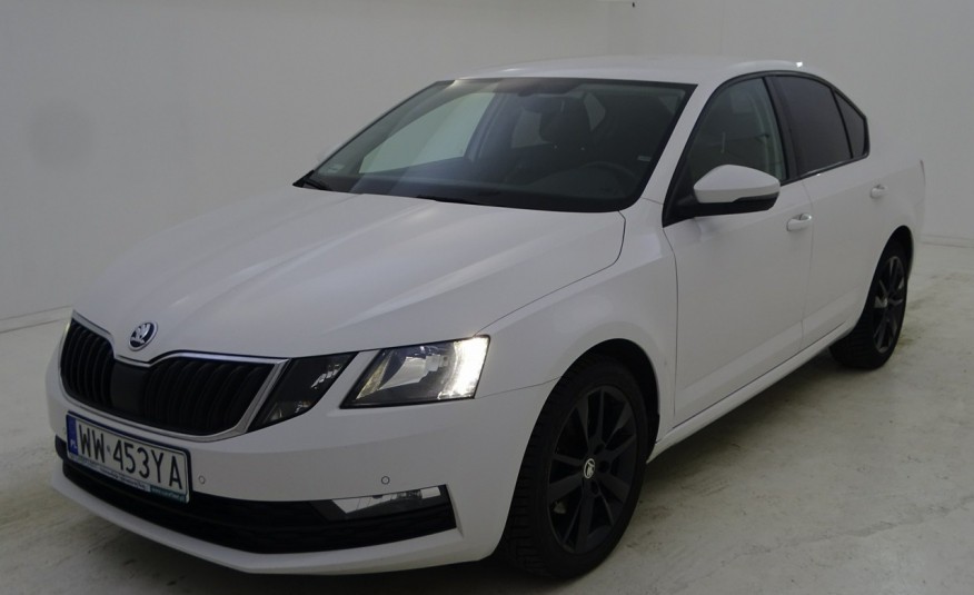 Skoda Octavia 2.0 TDI Ambition Hatchback Salon PL 1 wł ASO FV23% zdjęcie 