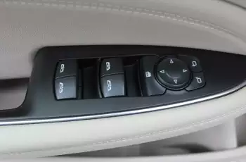 Toyota Corolla F-Vat, Salon Polska, Gwarancja, Czujniki Parkowania, PREMIUM, I-właściciel