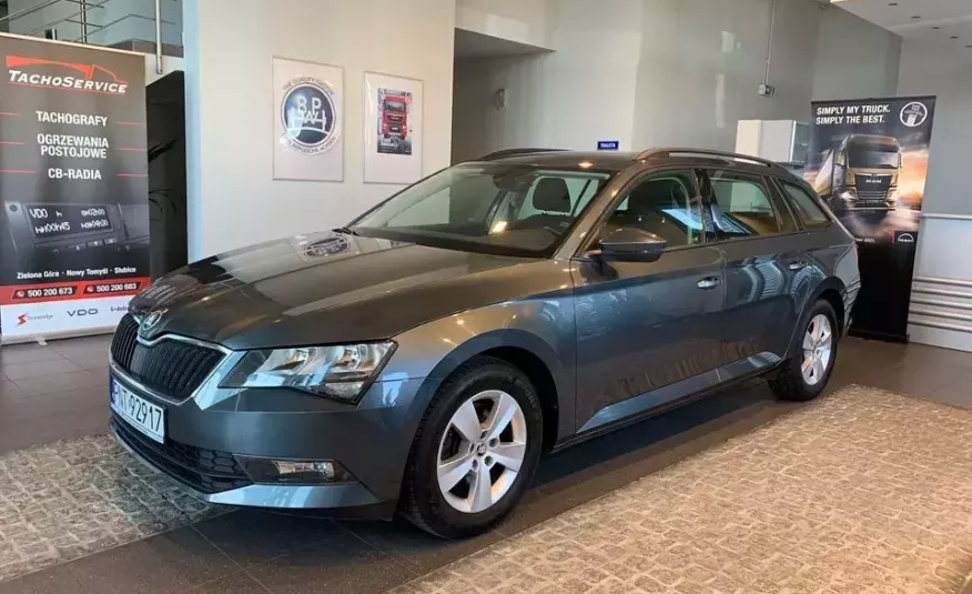 Skoda superb zdjęcie 