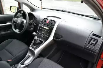 Toyota Auris 1.6 VVT-i 132KM Klimatronic Salon PL