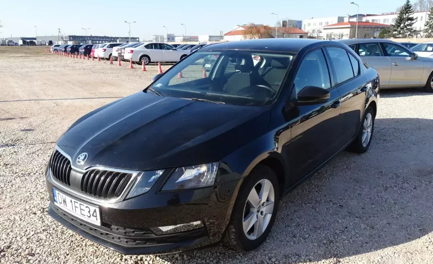 Skoda Octavia 1.6 TDI SCR Ambition Salon PL 1 wł ASO FV23% zdjęcie 