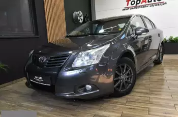 Toyota Avensis 1.8 i MANUAL navi kamera 102 000km bezwypadkowa gwarancja FILM