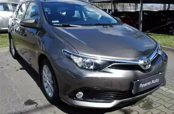 Toyota Auris TS 1.6 VVTi 132KM PREMIUM, salon Polska