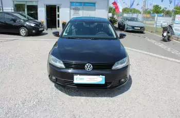 Volkswagen Jetta F-Vat, Gwarancja, Salon Polska, Benzyna, Sedan, Czarny, Czujniki Parkowania