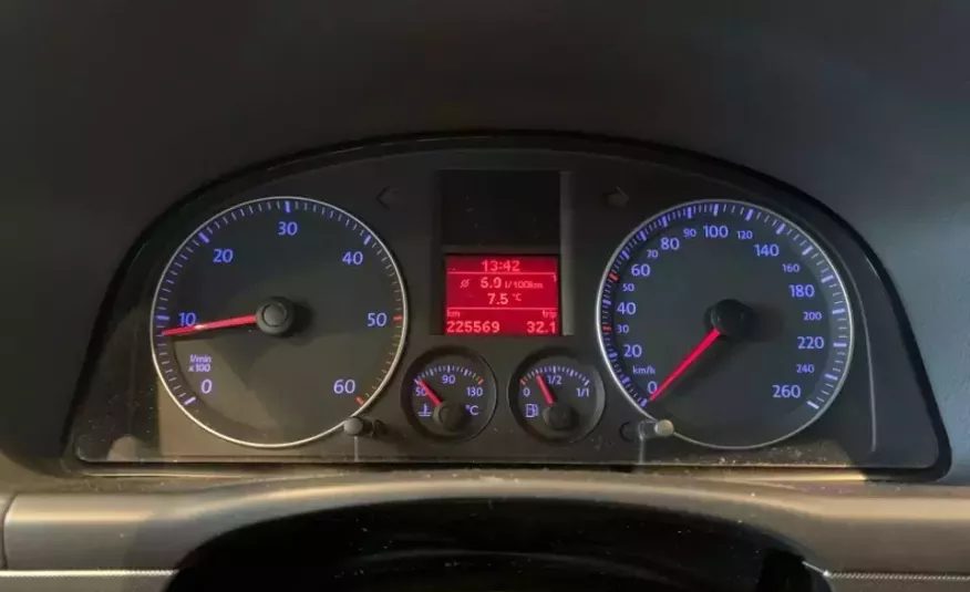 Volkswagen touran zdjęcie 16