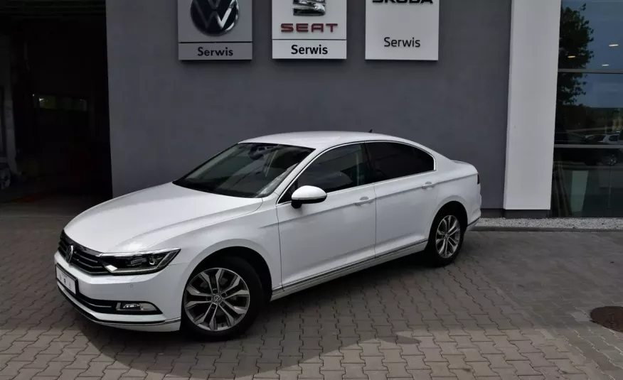 Volkswagen Passat SalonPL, Vat23%, Highline, Top LED, Podgrzewane fotele, Alcantara, Keyless zdjęcie 