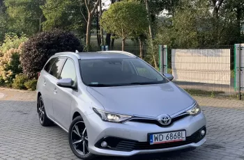 Toyota Auris 1.6 D-4D / Premium Navi LED / Salon PL I-właściciel Serwis ASO