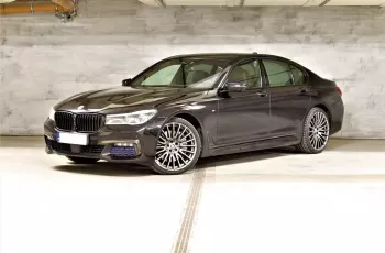 BMW 750 salon Polska ASO M-pakiet Harman 360 dociąg V8