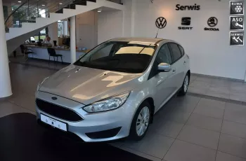 Ford Focus P.Salon Vat 23% Światła do jazdy dziennej,Pod tylna szyba