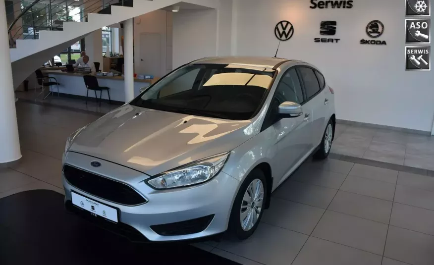Ford Focus P.Salon Vat 23% Światła do jazdy dziennej,Pod tylna szyba zdjęcie 