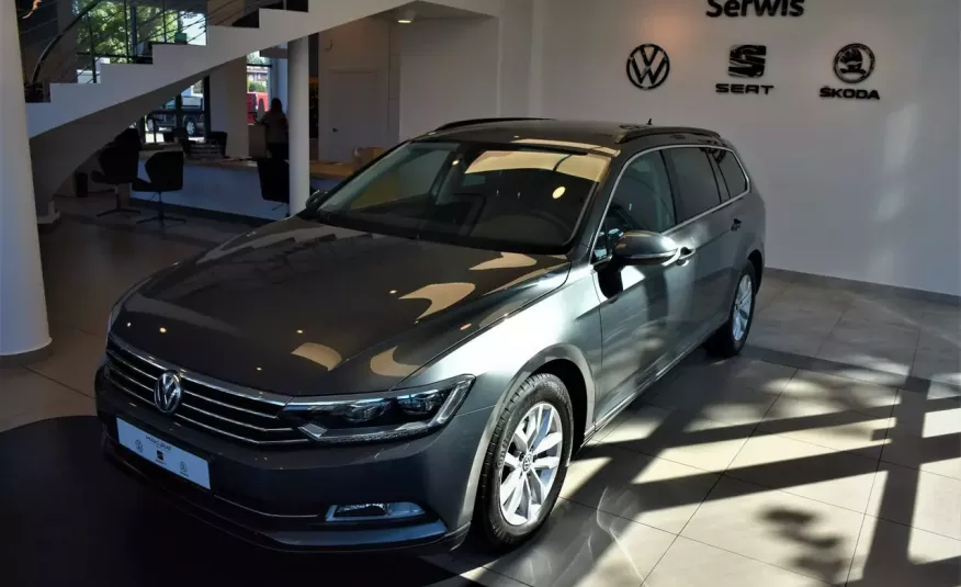 Volkswagen Passat SalonPl, Vat23%, Comfortline, Led , Navi, Czujnik parkowania, zdjęcie 