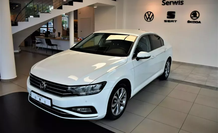 Volkswagen Passat SalonPl, Vat23%, Biznes, Przebieg , Navi, Czujnik parkowania, lift zdjęcie 