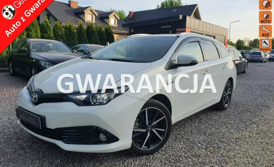 Toyota Auris 1.8 HSD 136KM Hybryda Bezwypadkowy zdjęcie 
