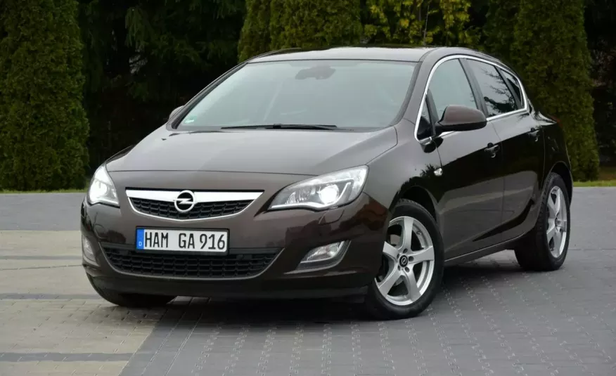 Opel Astra 1.4T(140KM) Skóry Ledy Xenon Grzana Kierown. 2xParktr. Cosmo zdjęcie 