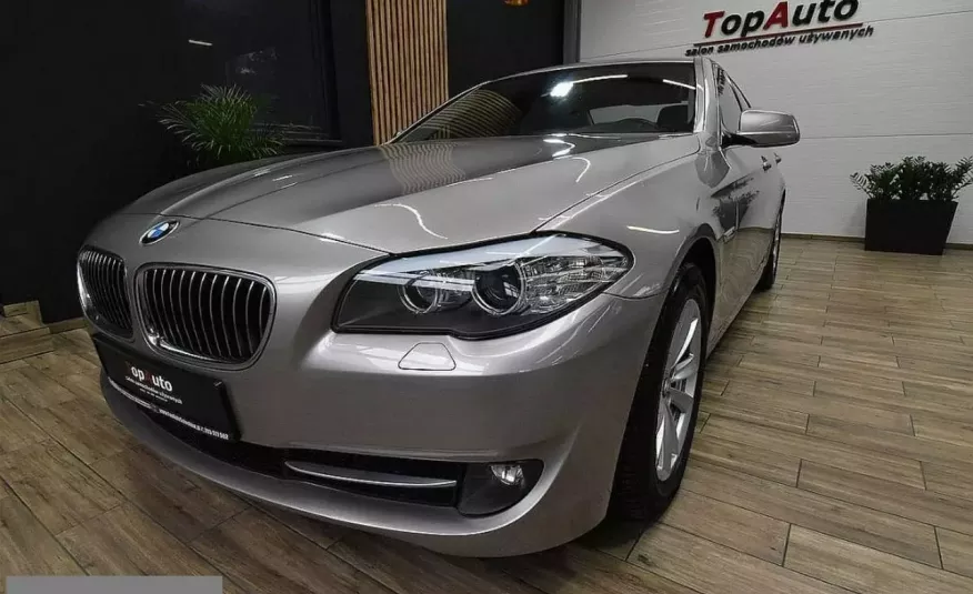BMW 520 PERFEKCYJNA automat navi gwarantowany przebieg BEZWYPADKOWA FILM zdjęcie 