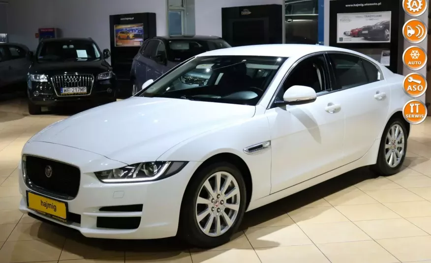 Jaguar XE zdjęcie 