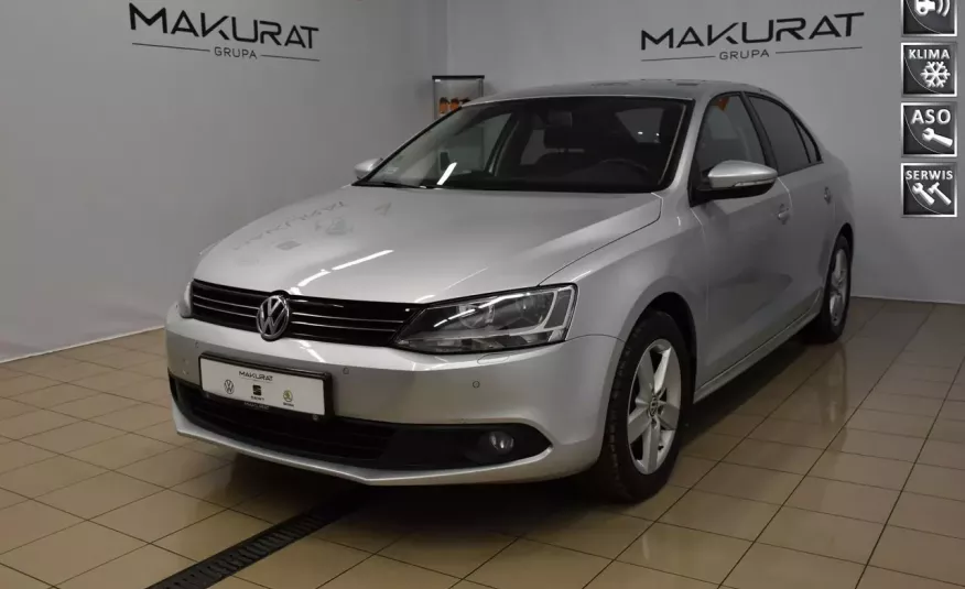 Volkswagen Jetta Salon PL, Niski Przebieg , Czujniki parkowania, Klima, zdjęcie 