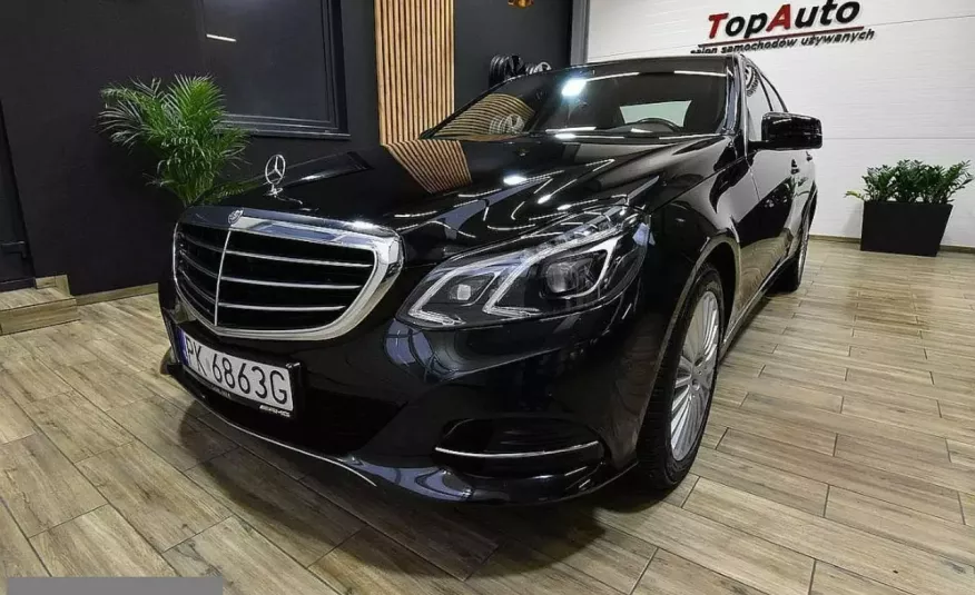 Mercedes E 200 2.0 i lift polski salon BIXENON NAVI fabryczny lakier bezwypadkowy zdjęcie 