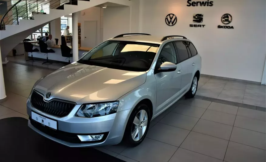 Skoda Octavia Salon PL, Vat23%, Klima, Kamera cofania Czujniki parkowania 4x2 zdjęcie 