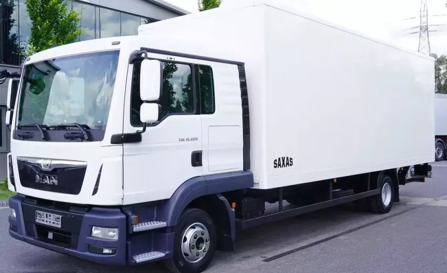MAN TGL 12.220 kontener z windą / Euro 6 / sypialny / 190 tys. km zdjęcie 4