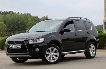 Mitsubishi Outlander 177KM Kamera Bi-Xenon Poł Skóry Tempomat Podgrze.Fotele Lift Niemcy