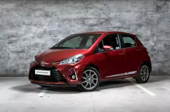 Toyota Yaris Dynamic 1.5 (111KM) /PL salon/FV23%/Navigacja/Klima-2-strefy/Kamera