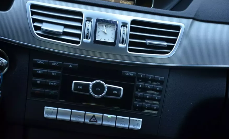 Mercedes E 200 Opłacony 2.2D AMG Lift Serwis Panorama Navi Skóra+alcantara LED zdjęcie 46