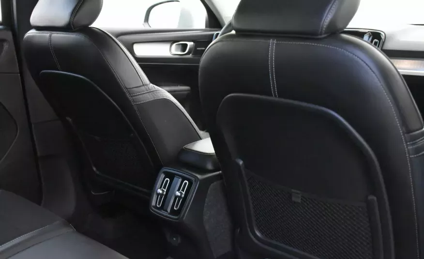 Volvo XC 40 Vat 23%, P.salon, Klima, Bluetooth, Tempomat, Podgrz. fotele, Nawi zdjęcie 31