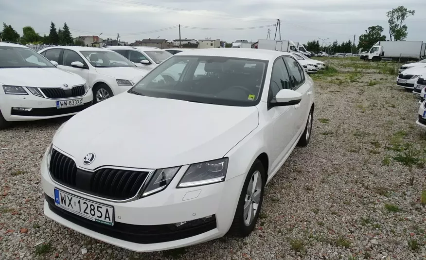 Octavia Skoda Octavia 1.6 TDI Ambition Hatchback Salon PL 1 wł ASO FV23% zdjęcie 