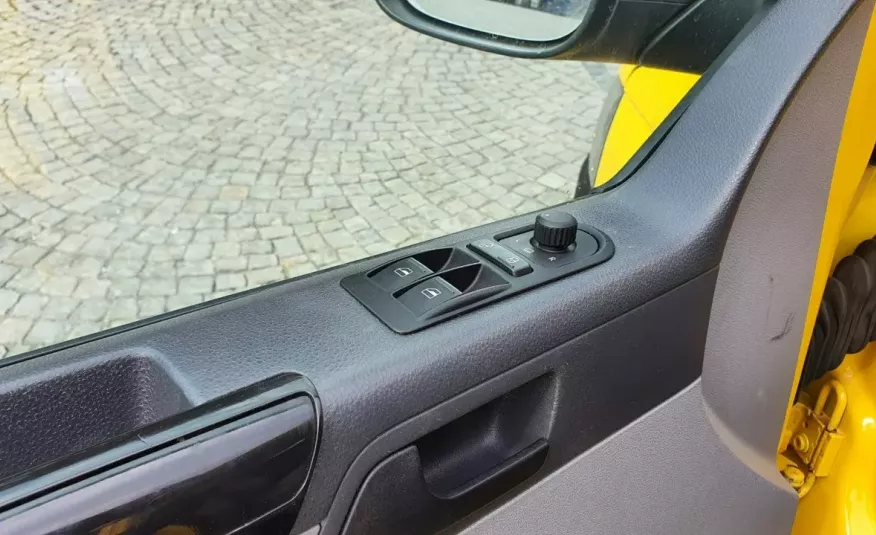 Volkswagen Transporter (Nr. 103) T5 , F VAT 23%, 2.0 TDI, 2x przesuwne drzwi, 2014 r zdjęcie 13