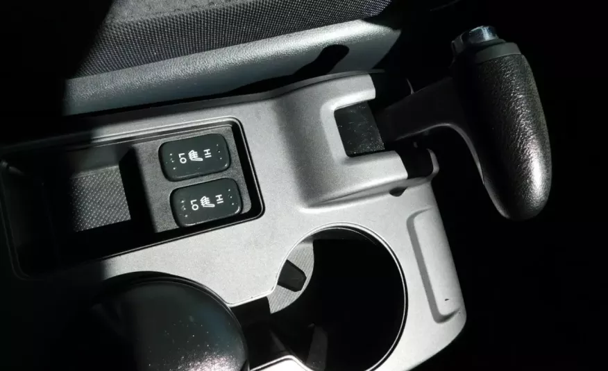Honda CR-V 2.0 Benzyna- 4x4- Klimatronic- Podgrzewane fotele - Serwis zdjęcie 12