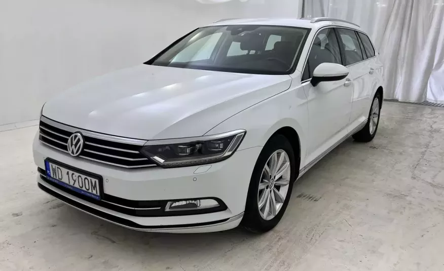 Volkswagen Passat 2.0 TDI SCR Highline Salon PL 1 wł ASO FV23% zdjęcie 