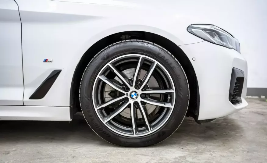 BMW 520 190KM xDrive aut Salon PL ASO Navi Professional Adaptacyjny LED FV23% zdjęcie 4