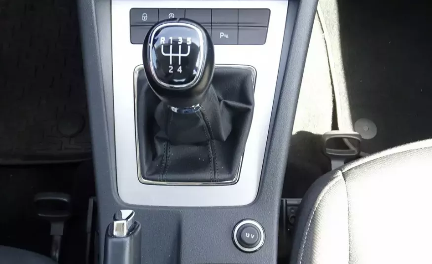 Skoda Octavia 1.6 TDI Ambition Hatchback Salon PL 1 wł ASO FV23% zdjęcie 23