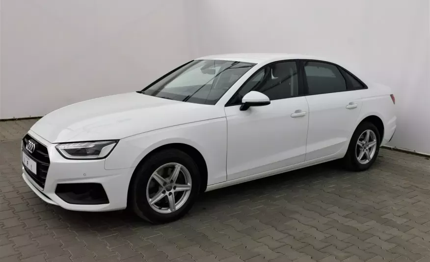 Audi A4 Vat 23%, Klimatyzacja, Bezwypadkowy, Czujniki parkowania, Nawigacja, zdjęcie 3