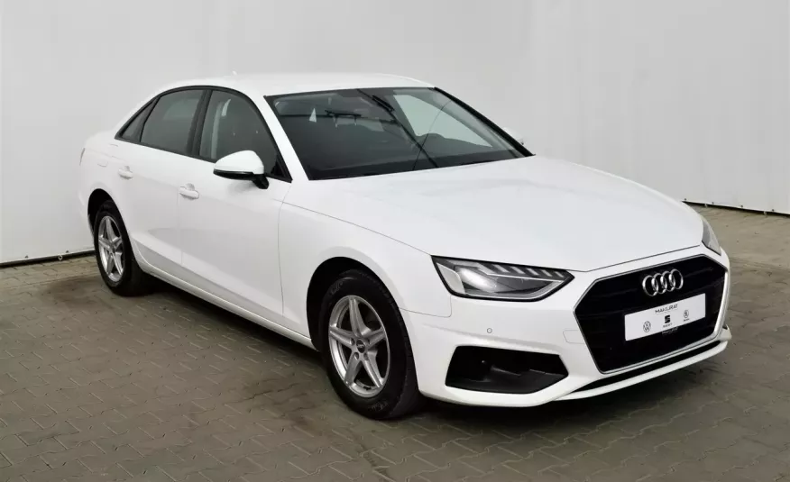Audi A4 Vat 23%, Klimatyzacja, Bezwypadkowy, Czujniki parkowania, Nawigacja, zdjęcie 6