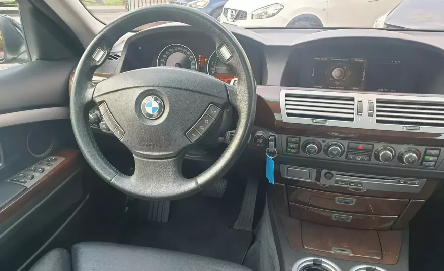 750 BMW 750i z Niemiec. Pierwszy Właściciel. Oryginalny Przebieg 245tys. zdjęcie 35