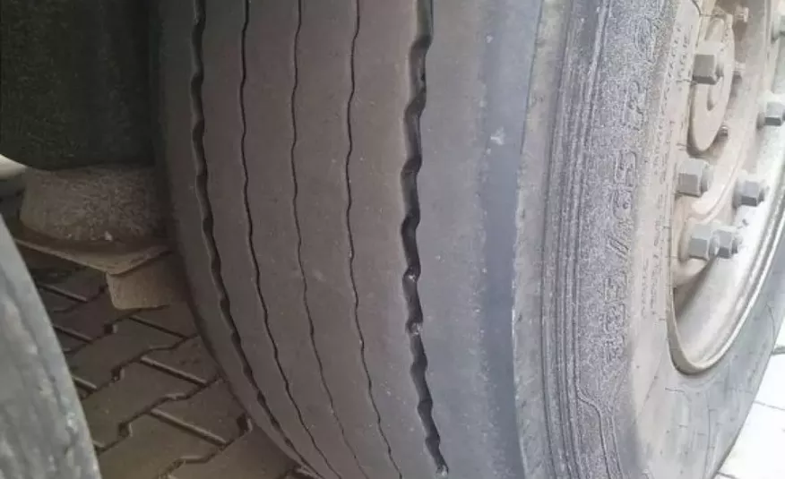 SD Naczepa KRONE SD / Standard / Osie SAF / Salon PL I-właściciel zdjęcie 5